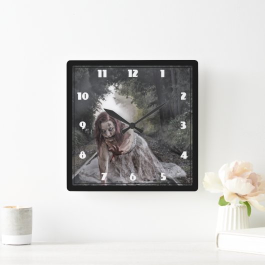 Cool Zombie Girl Quadratische Wanduhr (Zuhause)