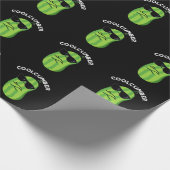 Coolcumber Funny Veggie Cucumber Pun Dark BG Geschenkpapier (Ecke)