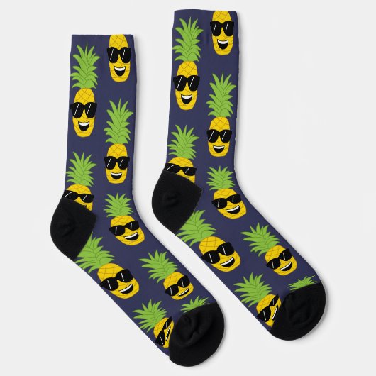 Coole Ananas im Sommer in Sonnenbrille Socken (Rechts)