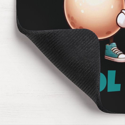 Coole Bohnen tragen Kappen und Sneakers Mousepad (Ecke)