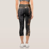 Coole Braune Braunholzrinde mit Gelbflecht Capri Leggings (Rückseite)