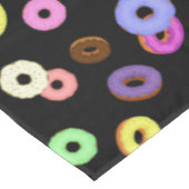 Coole, bunte Donuts schwarz Tischdecke (Schrägansicht)