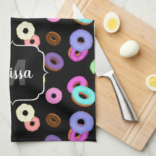 Coole, bunte Donuts schwarze Monogramm Geschirrtuch (Viertel Falte)