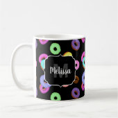 Coole, bunte Donuts schwarze Monogramm Kaffeetasse (Links)