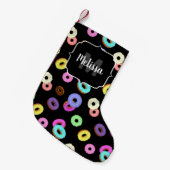Coole, bunte Donuts schwarze Monogramm Kleiner Weihnachtsstrumpf (Vorderansicht (hängend))