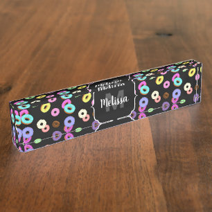 Coole, bunte Donuts schwarze Monogramm Namensplakette