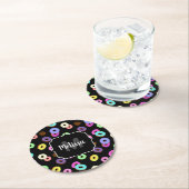 Coole, bunte Donuts schwarze Monogramm Runder Pappuntersetzer (Vor Ort)