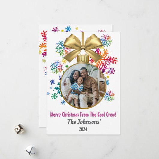 Coole Crew Regenbogen Schneeflocken Foto Feiertagskarte (Vorderseite/Rückseite Beispiel)