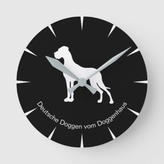 Coole Dogaufhr mit individueller Aufschrift Runde Wanduhr