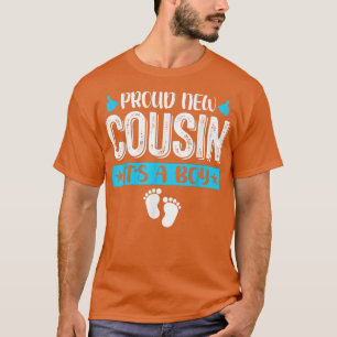 Coole Familie stolz auf neuen Cousin Es ist ein Ju T-Shirt