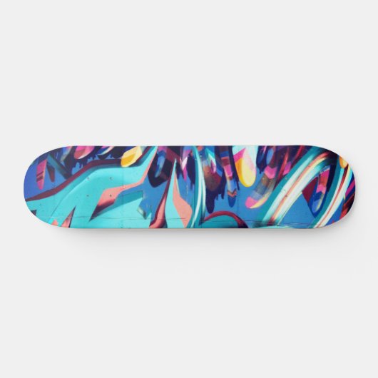Coole Girly Blue Graffiti Skateboard (Horizontal)