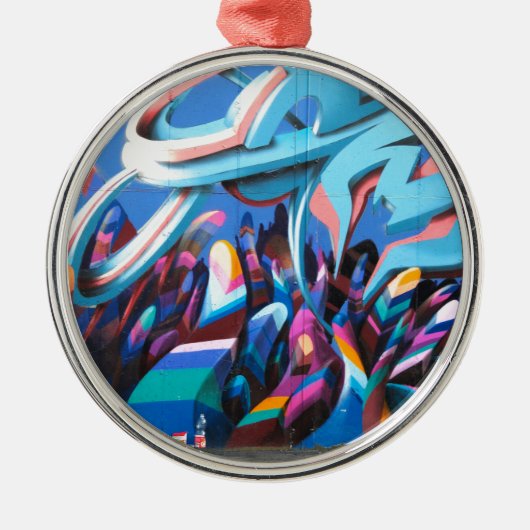 Coole Graffiti-Mauer Ornament Aus Metall (Vorne)