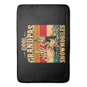 Coole Grandpas Reiten Schneemobile Snowmobile Snow Badematte (Vorderseite Vertikal)