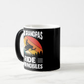 Coole Grandpas Reiten Snowmobile Garndpa Verwandlungstasse (Vorderseite Links)