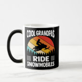 Coole Grandpas Reiten Snowmobile Garndpa Verwandlungstasse (Links)