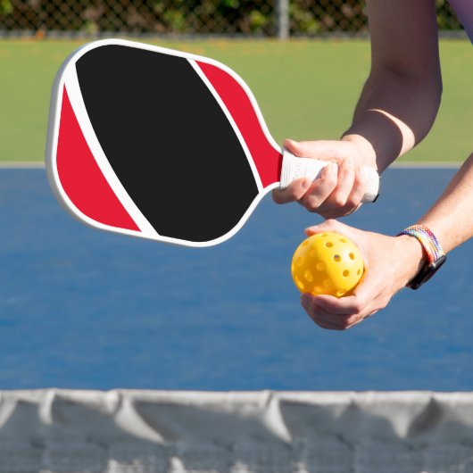 Coole, helle, schwarze Kurven - Roter Hintergrund Pickleball Schläger (InSitu)