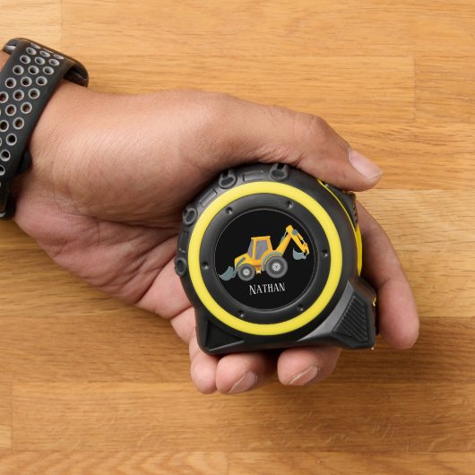 Coole Jungs graben Maßband (Zuhause)