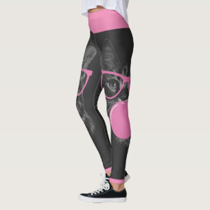 Coole Katze mit rosafarbener Brille und blühendem Leggings