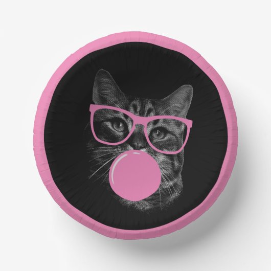 Coole Katze mit rosafarbener Brille und blühendem  Pappteller (Vorderseite)