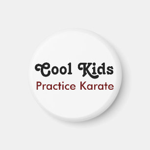 Coole Kinder üben Karate Magnet
