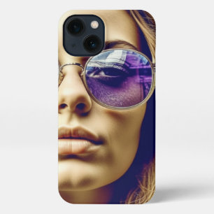 Coole Lady mit Spiegelung in ihrer Sonnenbrille iPhone 13 Hülle
