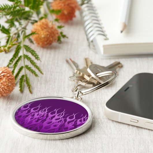 Coole Lila Racing Flames Graphic Schlüsselanhänger (Seite)