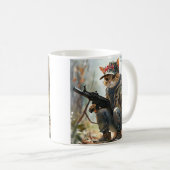 Coole MAGA-Katze mit Gun und Camouflage Niedlich A Kaffeetasse (VorderseiteRechts)