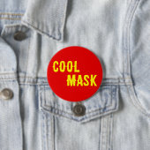 Coole Maske - gelber Text mit rotem Hintergrund Button (Beispiel)