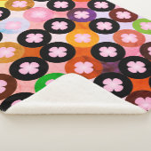 Coole Mehrfarbige Kreise und rosafarbene Knöpfe Sherpadecke (3/4)