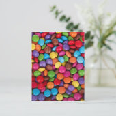 coole mehrfarbige Schokoladeknöpfe Postkarte (Stehend Vorderseite)