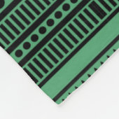 Coole, moderne Boho Schwarz-Grün-Muster Streifen Fleecedecke (Ecke)