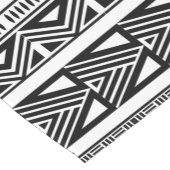 Coole moderne, schwarz-weiße Muster-Streifen Kurzer Tischläufer (Ecke)