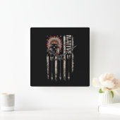 Coole Native American Feather Arrow Flag-Adresse Quadratische Wanduhr (Zuhause)