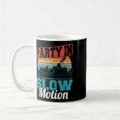 Coole Party in Slow Motion Retro-Pontonboot Vinta Kaffeetasse (Links)