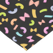 Coole Pasta mit bunten Makkaroni-Mustern auf schwa Kurzer Tischläufer (Ecke)