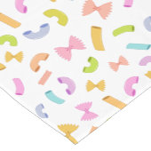 Coole Pasta mit bunten Makkaroni-Mustern auf Weiß Kurzer Tischläufer (Ecke)