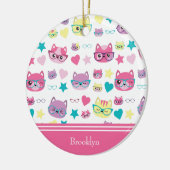 Coole Pastelkatzen mit Glasmuster, rosa Weihnachte Keramik Ornament (Links)