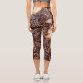 Coole rostige Metallstruktur Capri Leggings (Rückseite)