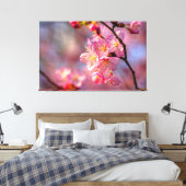 Coole Sakura-Blume auf einem Kirschbaum im Garten Leinwanddruck (Insitu (Schlafzimmer))