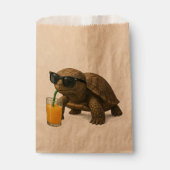 Coole Schildkröte trinkt Saft Sticker Geschenktütchen (Vorderseite)