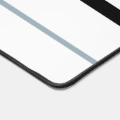 Coole, schlanke schwarze Schieferstreifen auf weiß Schreibtischunterlage (Ecke)