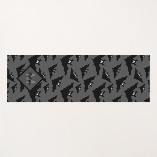 Coole schwarze Fledermäuse Halloween-Muster Monogr Yogamatte (Vorderseite (Horizontal))