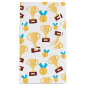 coole Siegertrophäe gekachelt Kleine Geschenktüte (Rückseite)