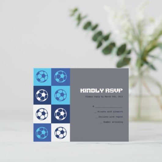 COOLE SOCCER-Bar Bat Mitzvah-Antwortkarte RSVP Karte (Stehend Vorderseite)