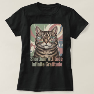 Coole Tabby-Katze mit runden Brillen Wandkunst T-Shirt