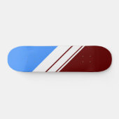 Coole, tiefrote, hellblaue Streifen Skateboard (Horizontal)