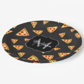 Coole und lustige Pizzaslicmuster Monogram Pappteller (Schrägansicht)