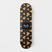 Coole und lustige Pizzaslicmuster Monogram Skateboard (Vorderseite)