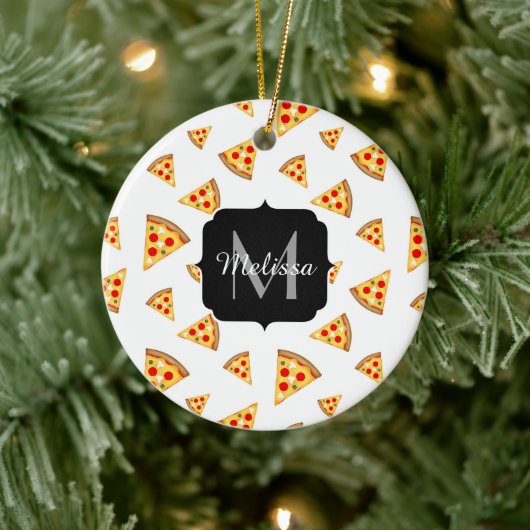 Coole und lustige Pizzaslicmuster Monogramm weiß Keramik Ornament (Baum)