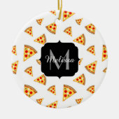 Coole und lustige Pizzaslicmuster Monogramm weiß Keramik Ornament (Vorne)